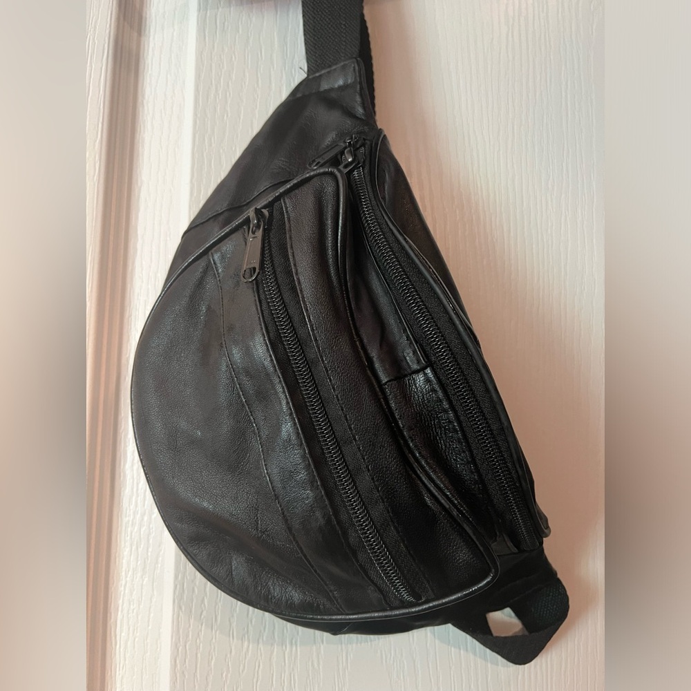 Fanny pack leather